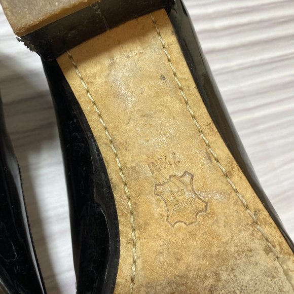 Tory Burch Black Chelsea Patent Leather Pumps Heel - Picture 13 of 16